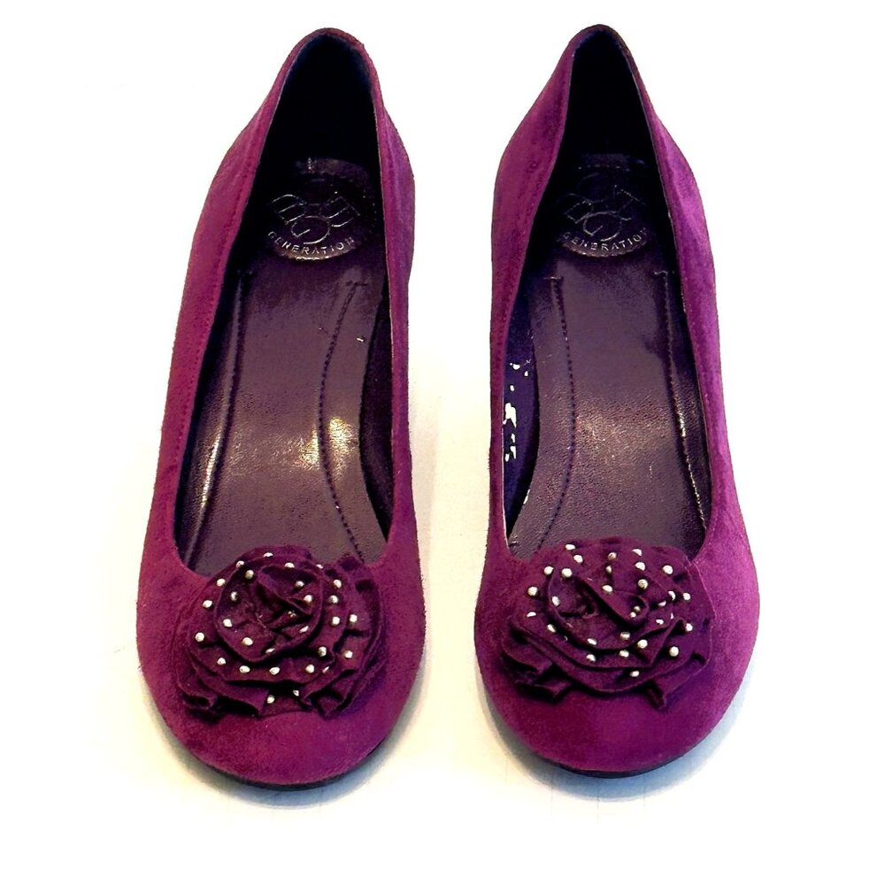 Burgundy suede wedge pumps by BCBG Generation, Embellished Flower, Size 7
